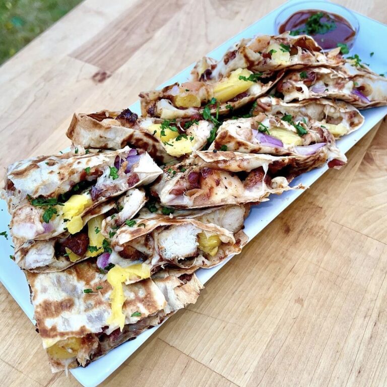 Mini Hawaiian BBQ Chicken Pizza Quesadillas